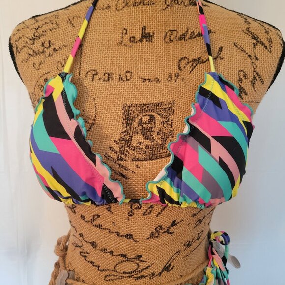 NWT Woman's colorful bikini set. Size Med. - Picture 2 of 9